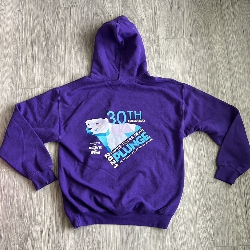 30th Anniversary Delaware Polar Bear Plunge Hoodie Size M